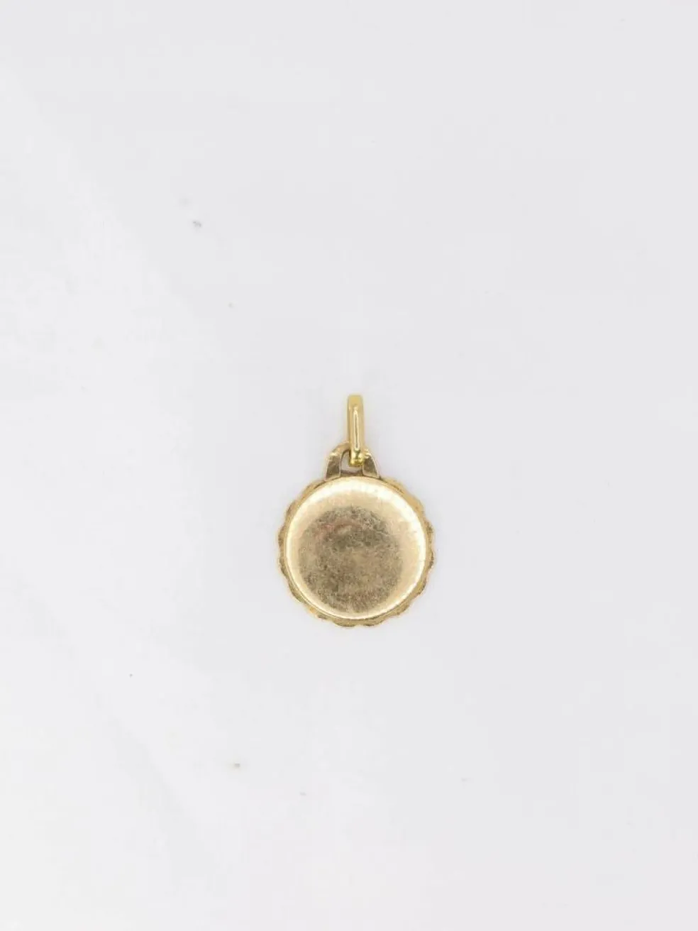 AUGIS - Médaille Amour "Plus qu’hier moins que demain" Or jaune Rubis