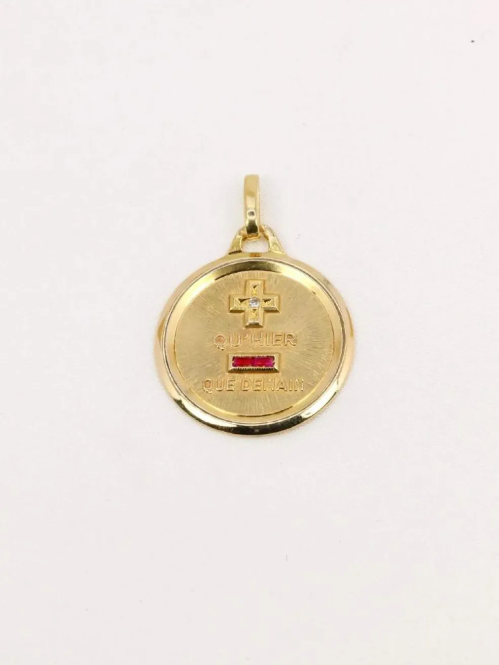 AUGIS - Médaille amour ronde or jaune diamant rubis