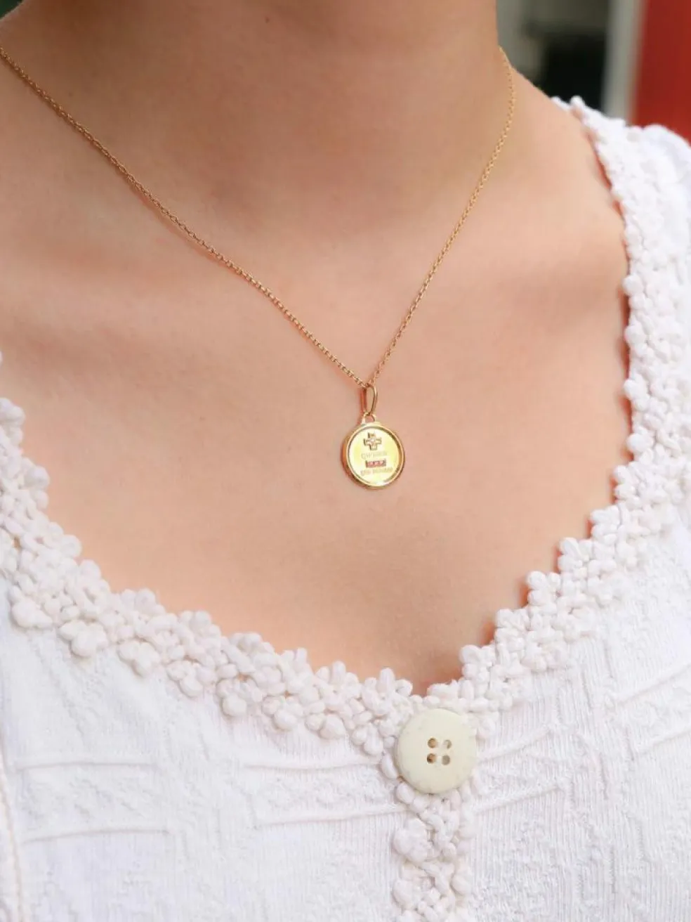 AUGIS - Médaille amour ronde or jaune diamant rubis