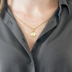AUGIS - Médaille d'amour - or jaune, diamant et rubis de synthyèse