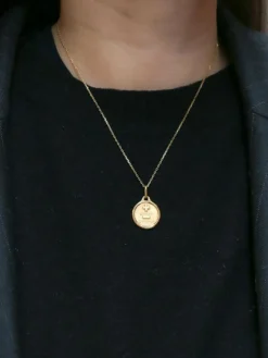 AUGIS - Médaille L'originale en or Plus qu'hier, moins que demain