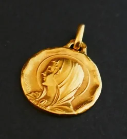 Augis - Médaille Vierge en Or jaune