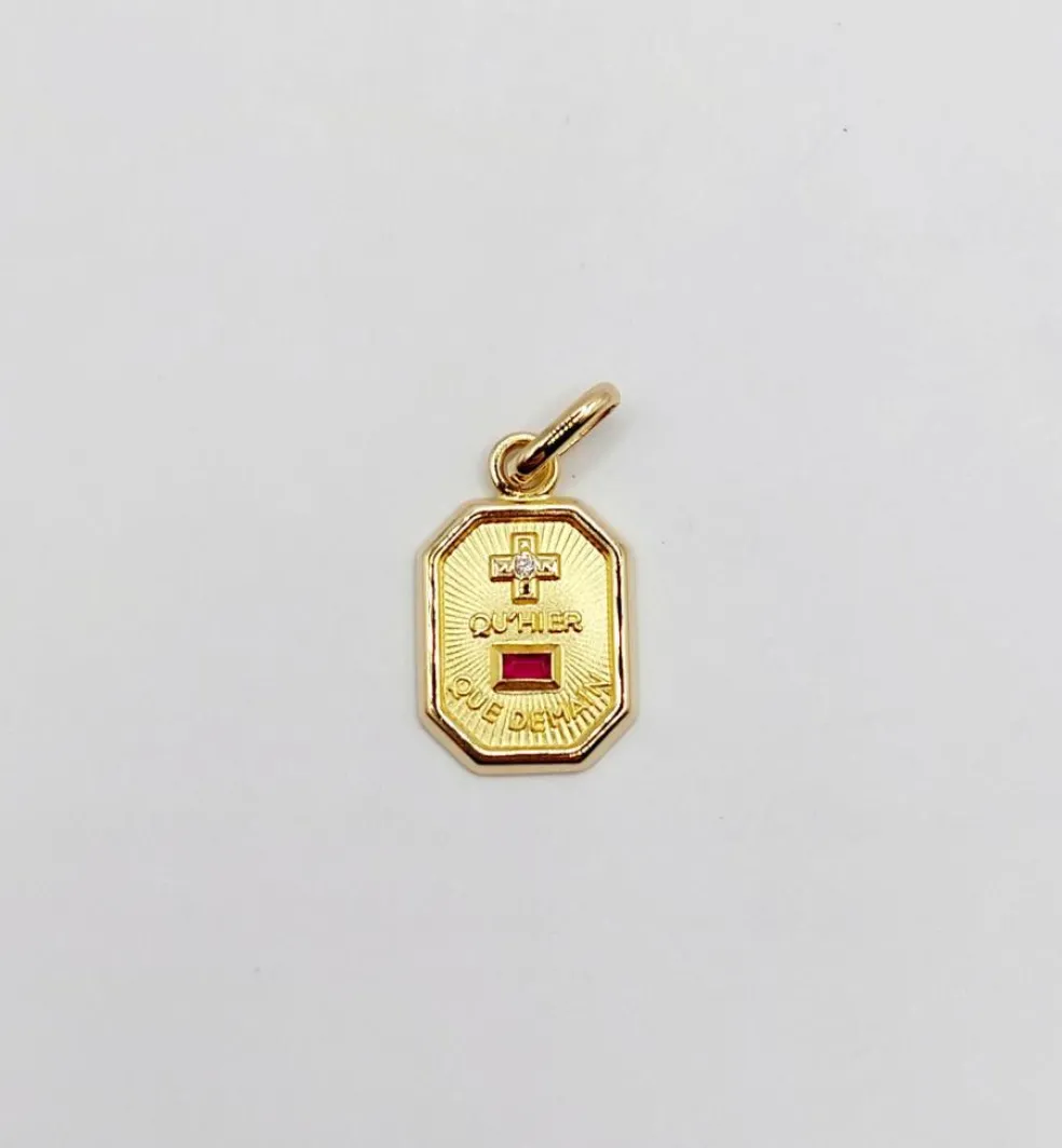 AUGIS - Pendentif médaille d'amour or "+ qu'hier - que demain" - L’Exclusive