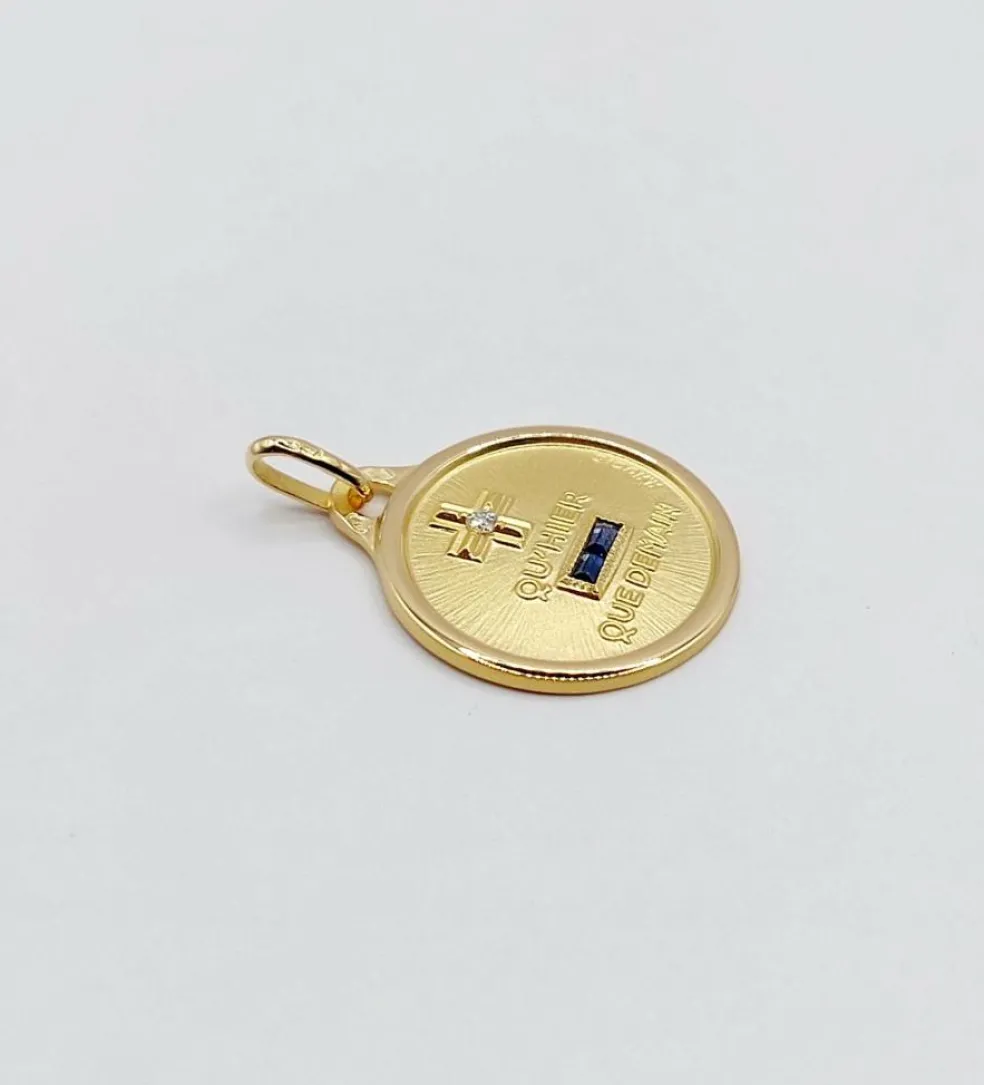 AUGIS - Pendentif médaille d'amour or "+ qu'hier - que demain" - L'Essentielle bleue