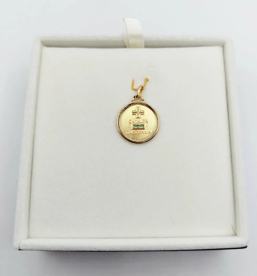 AUGIS - Pendentif médaille d'amour or "+ qu'hier - que demain" - L'Essentielle verte