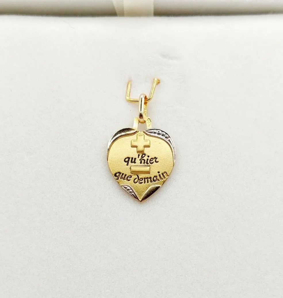 AUGIS - Pendentif médaille d'amour or "+ qu'hier - que demain" - La Sentimentale