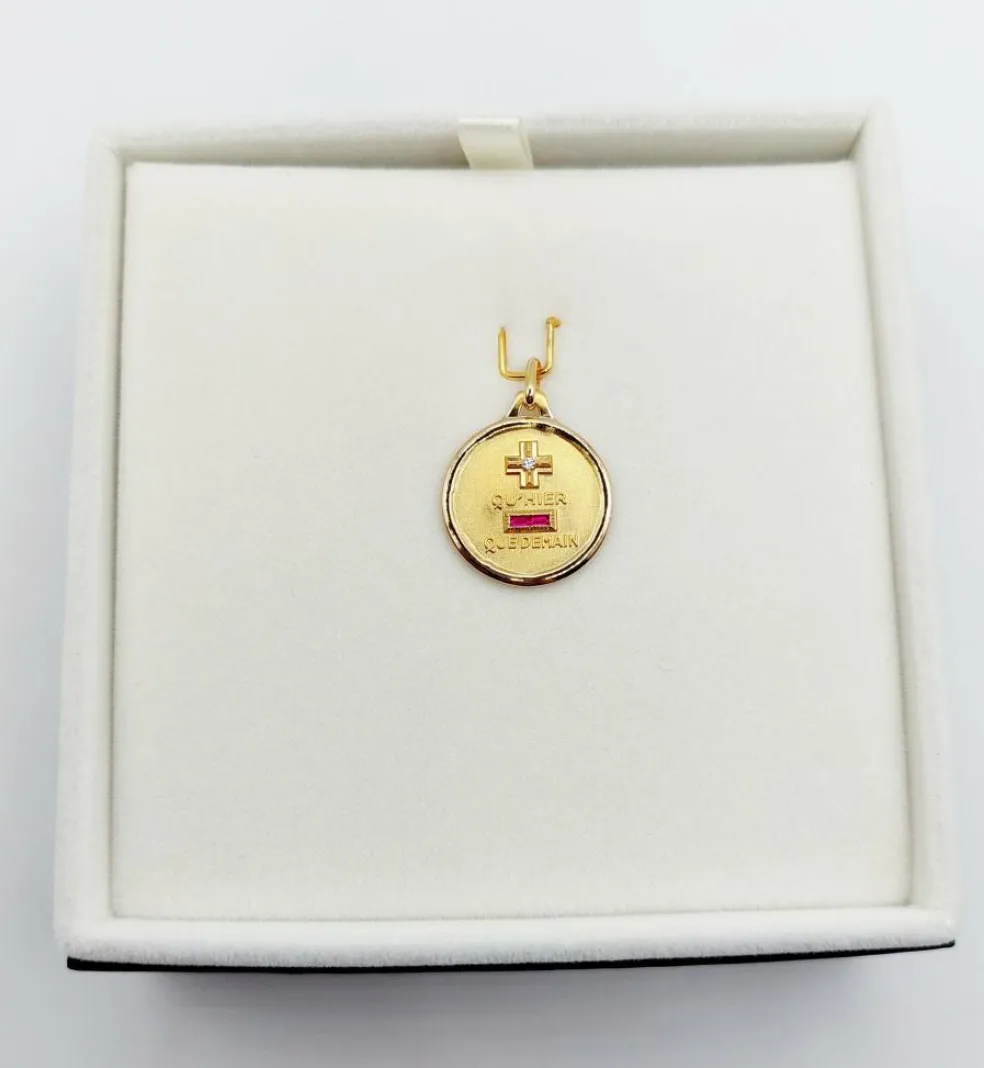 AUGIS - Pendentif médaille d'amour or "+ qu'hier - que demain" maison - L'Intemporelle