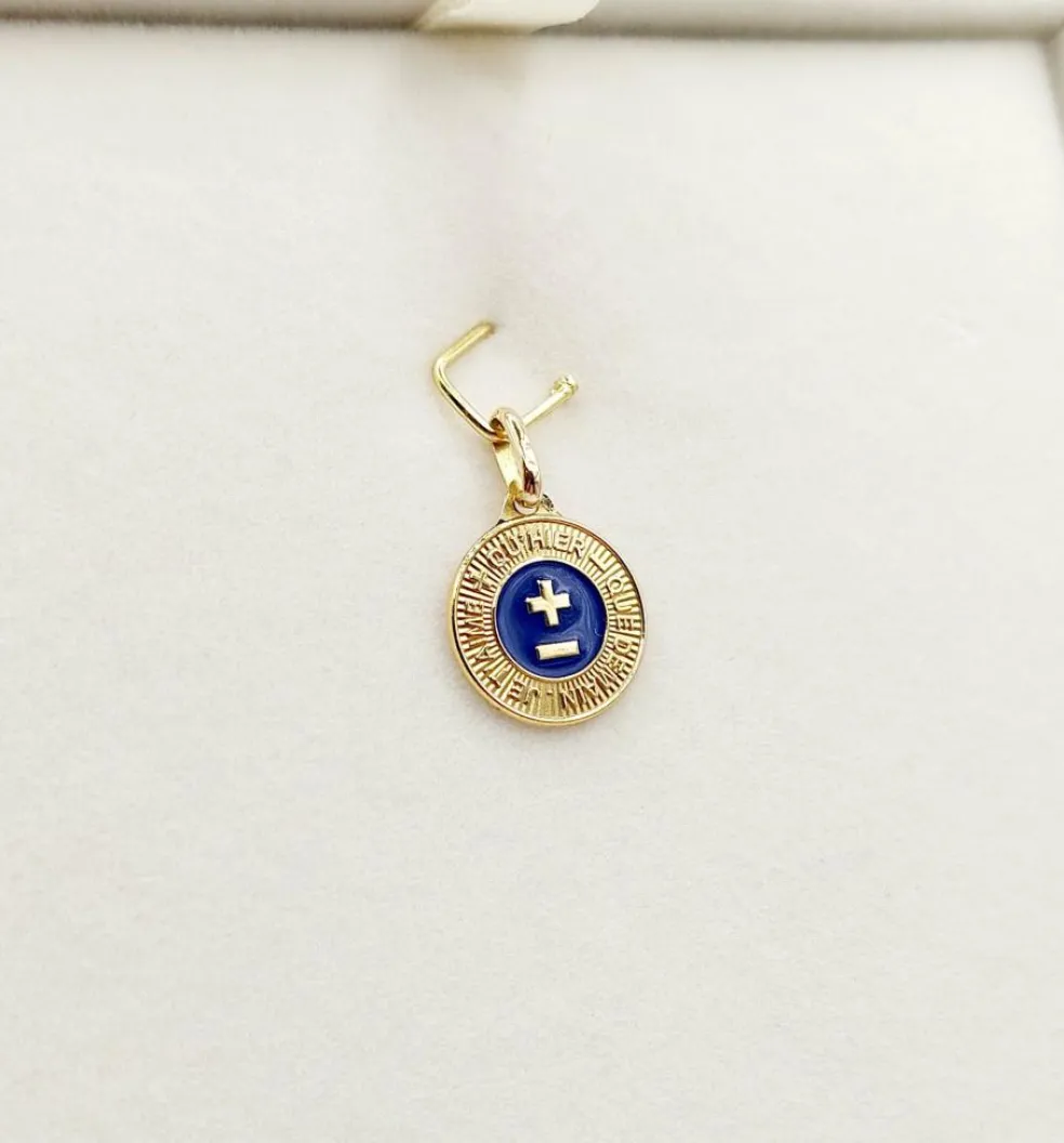 AUGIS - Pendentif médaille d'amour or jaune "+ qu'hier - que demain" - L'Élégante Bleue