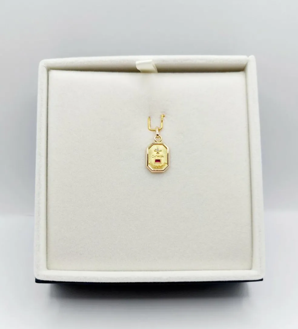 AUGIS - Pendentif médaille d'amour or "+ qu'hier - que demain" - L’Exclusive