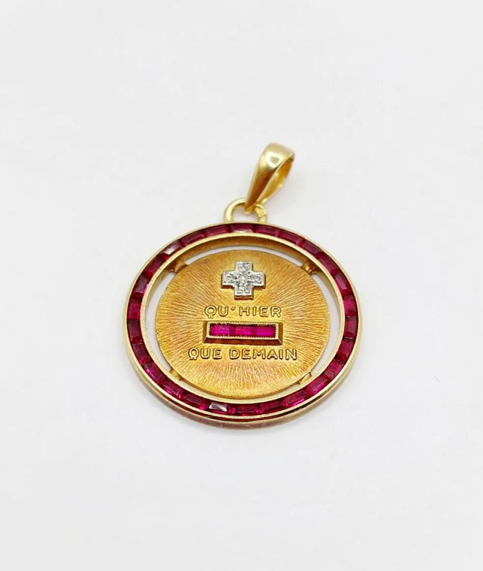 AUGIS - ULTRA RARE Médaille d'amour 23mm or jaune, diamant et rubis calibrés "+ qu'hier - que demain"