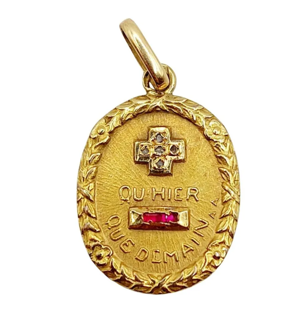 AUGIS Pendentif médaille d'amour or jaune couronne laurier diamant et rubis