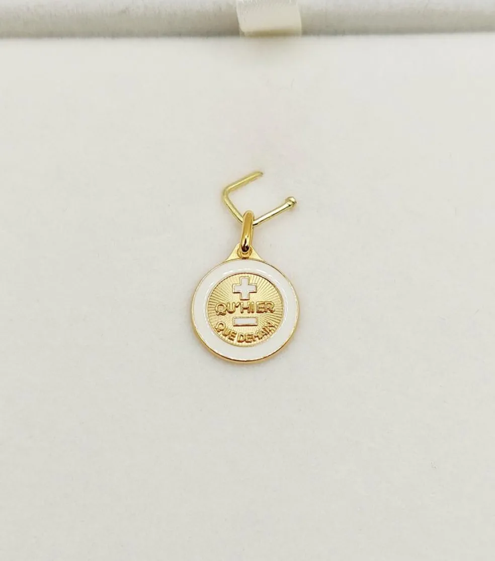 AUGIS Pendentif médaille d'amour or "+ qu'hier - que demain" - La Charmante Ivoire