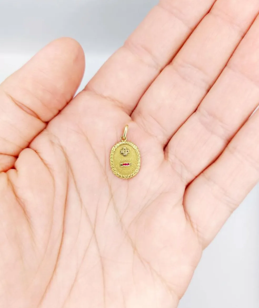 AUGIS Pendentif médaille d'amour or jaune couronne laurier diamant et rubis