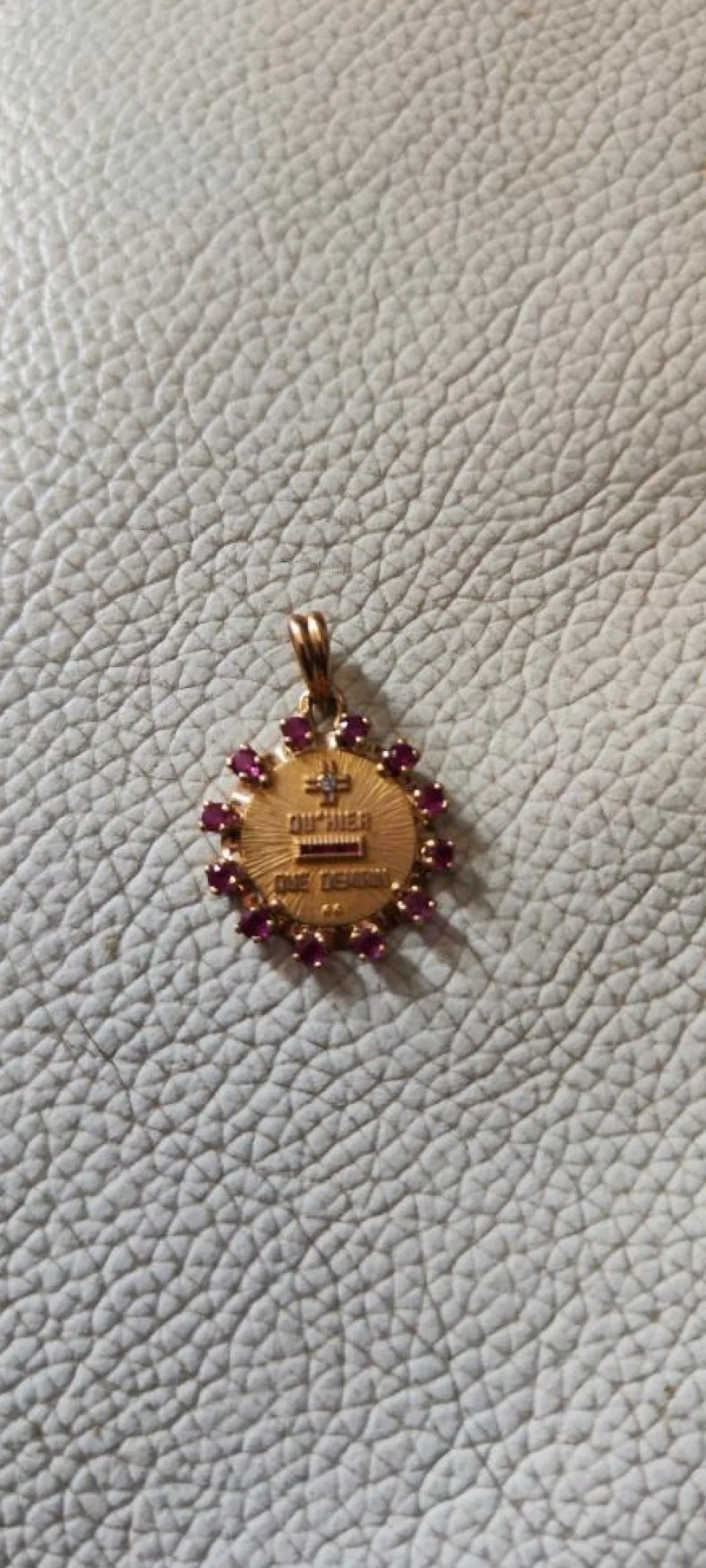 Augis Pendentif Pendentif médaille d'amour Augis en or jaune