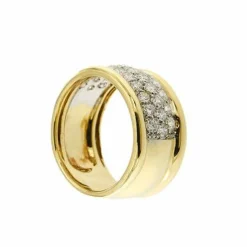 Bague à diamants