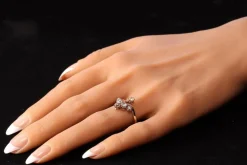 Bague diamants de couleur