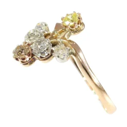 Bague diamants de couleur