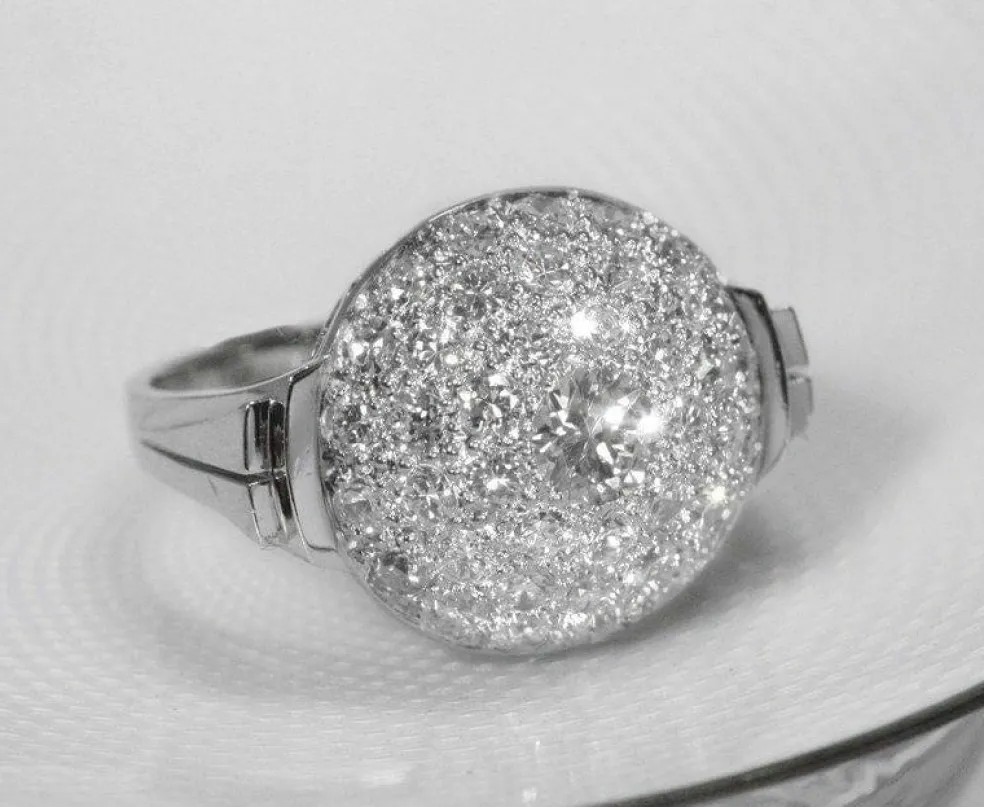 Bague « dôme » Art Déco en platine et brillants