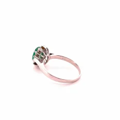 Bague Emeraude ovale et diamants