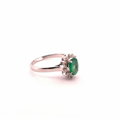 Bague Emeraude ovale et diamants