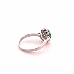 Bague Emeraude ovale et diamants
