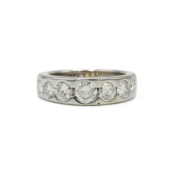 Bague - Or blanc et diamants