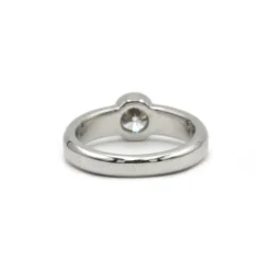 Bague - Or blanc et diamant