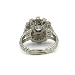 Bague - Or blanc et diamants