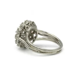 Bague - Or blanc et diamants