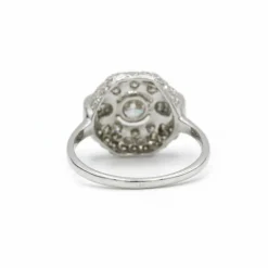 Bague - Or blanc et diamants