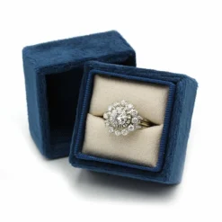 Bague - Or blanc et diamants