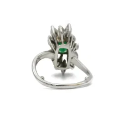 Bague - Or, diamants et émeraude