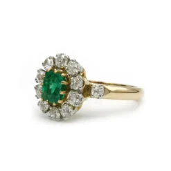 Bague - Or jaune diamants et émeraude