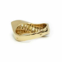 Bague - Or jaune, Diamants & Saphirs Jaunes