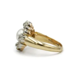 Bague - Or jaune, diamants et perle