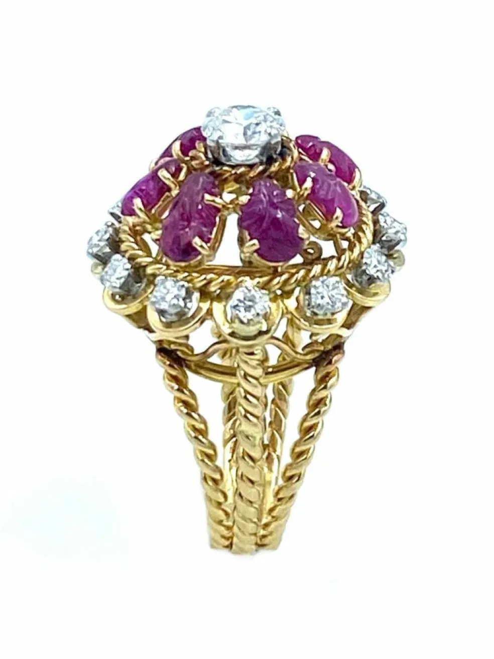 Bague 1960 or jaune diamants et rubis