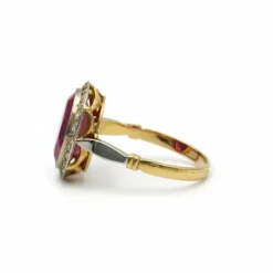 Bague - Or jaune et blanc, rubis synthétique et diamants
