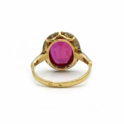 Bague - Or jaune et blanc, rubis synthétique et diamants