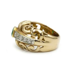 Bague - Or jaune émeraude et diamants