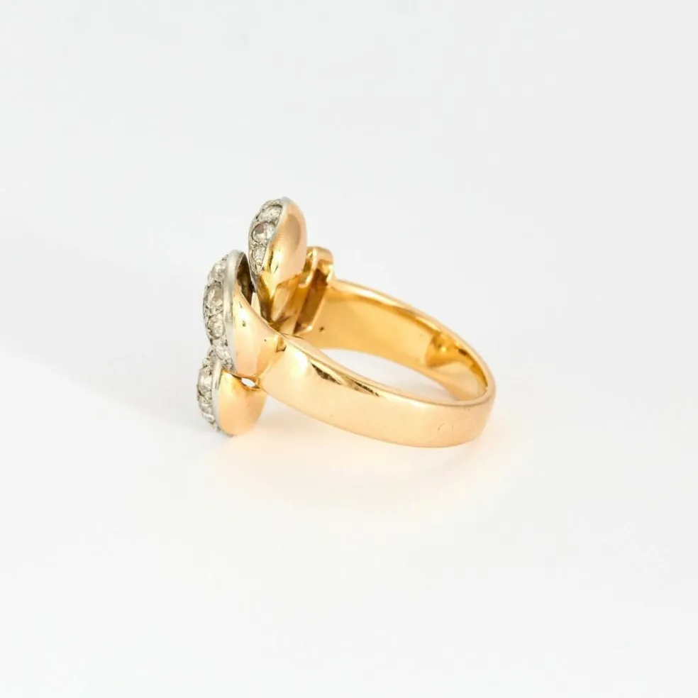 Bague 1940, or jaune, platine, diamants et rubis synthètiques