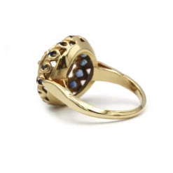 Bague - Or jaune rubis, saphirs et diamants