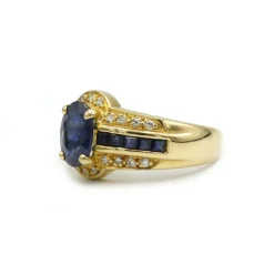 Bague - Or jaune saphirs et diamants