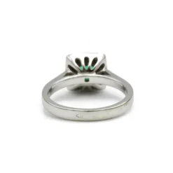Bague - Or, émeraude et diamants