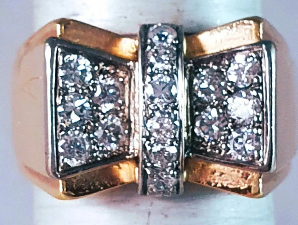 BAGUE PAPILLON OR JAUNE et DIAMANTS - EPOQUE 1945/1947