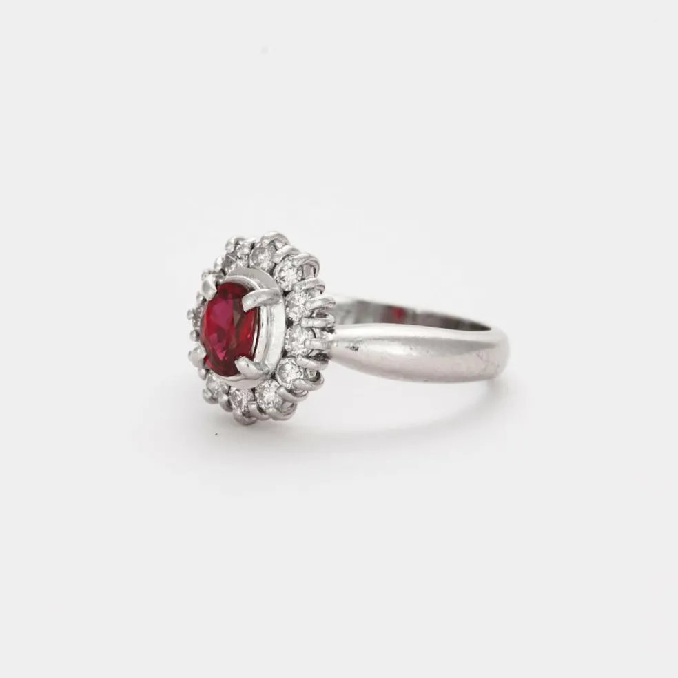 Bague platine et rubis et diamants