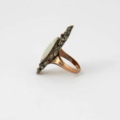 Bague à portrait en or rose, diamant et rubis