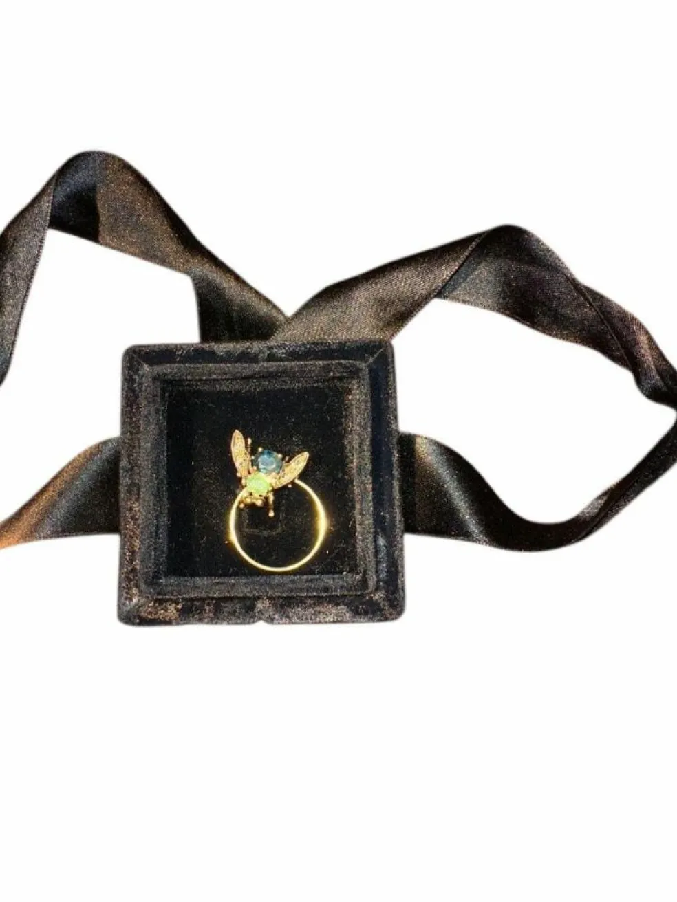 Bague "Abeille en vol" - Emeraude, saphir et diamants