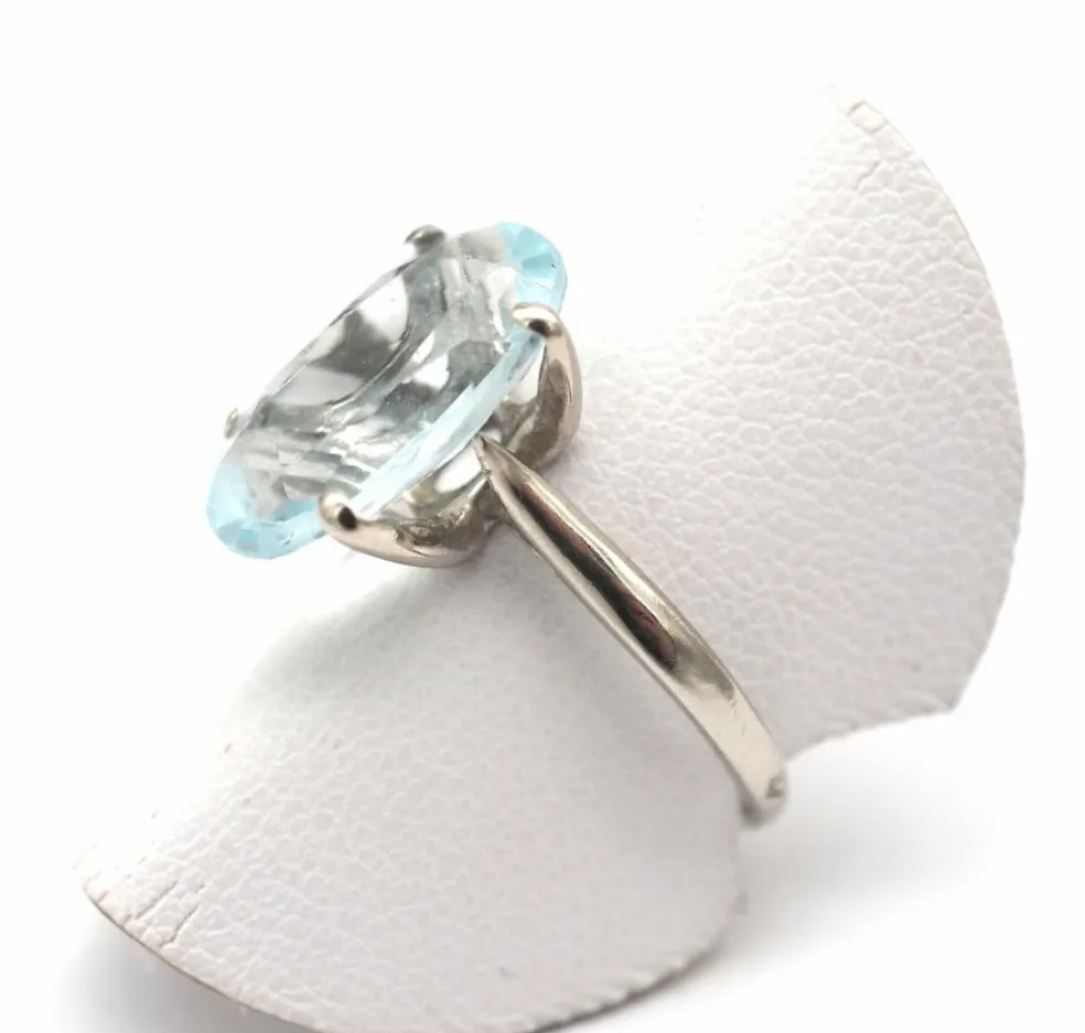 Bague aigue marine en or blanc 750