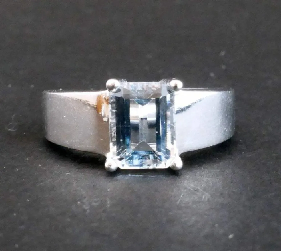 Bague aigue marine, or blanc