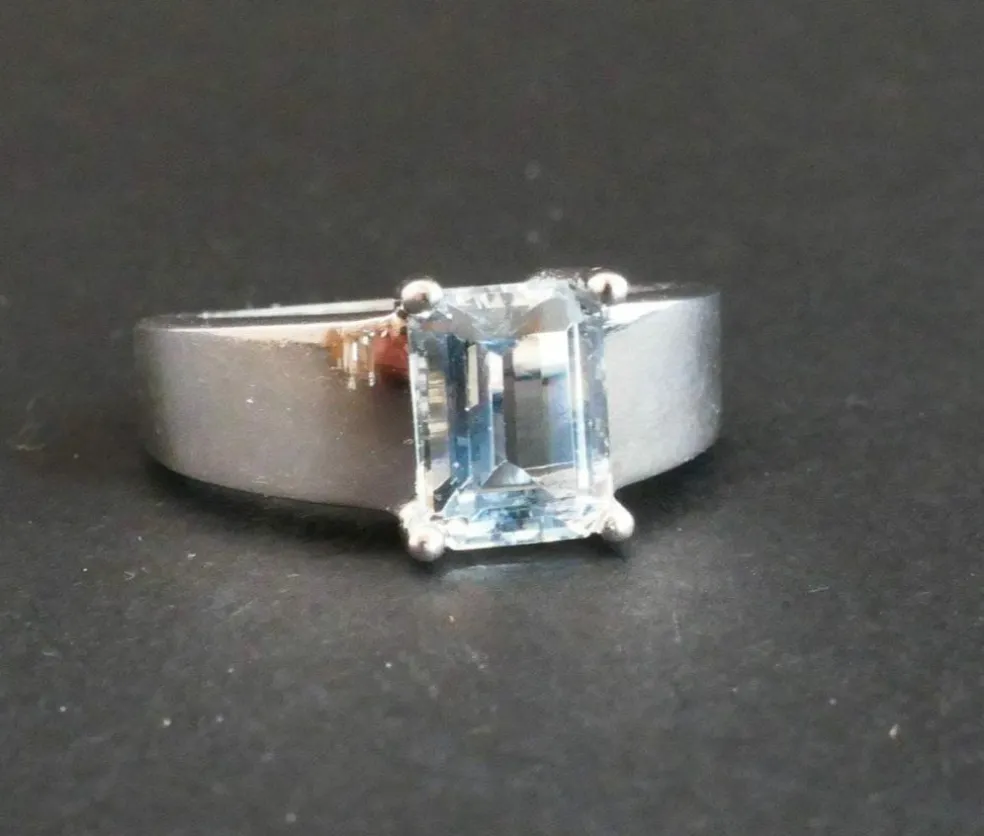 Bague aigue marine, or blanc